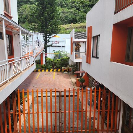 Hotel Emperador Barbosa  Exteriér fotografie