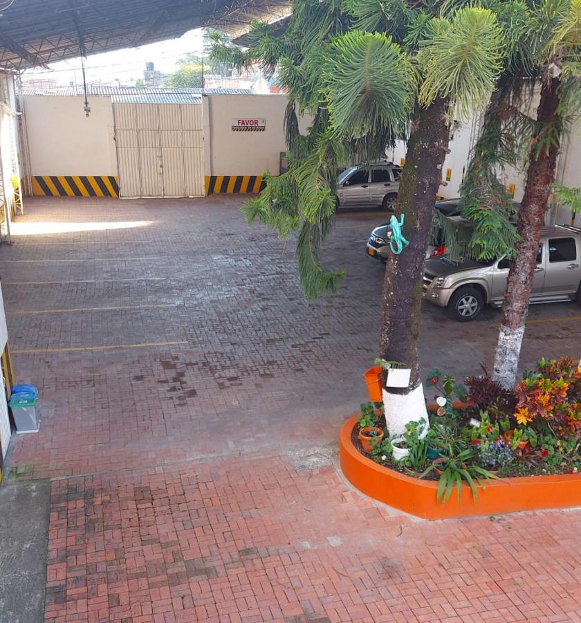 Hotel Emperador Barbosa  Exteriér fotografie