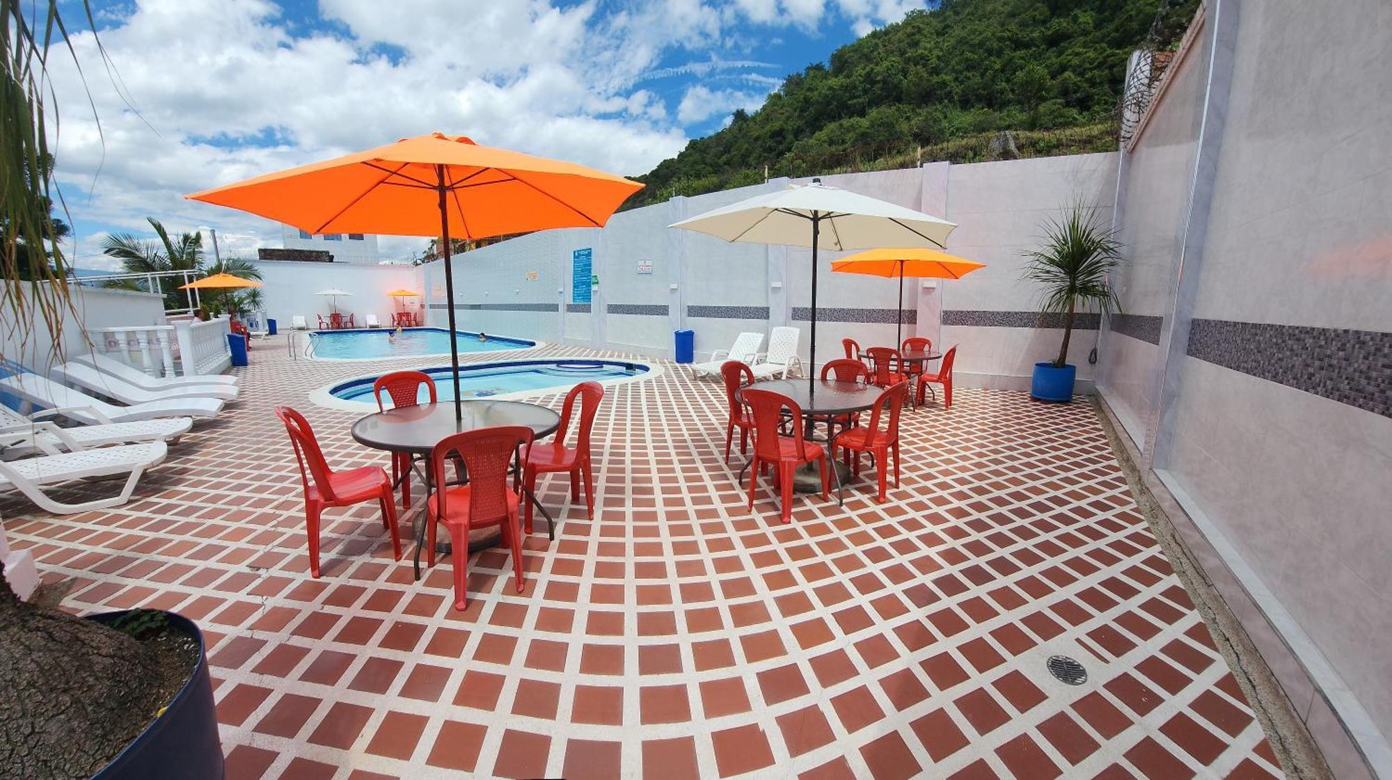 Hotel Emperador Barbosa  Exteriér fotografie