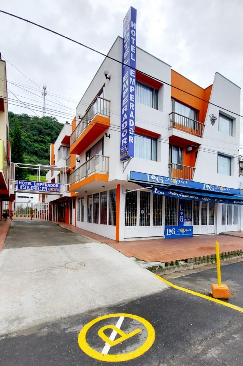 Hotel Emperador Barbosa  Exteriér fotografie