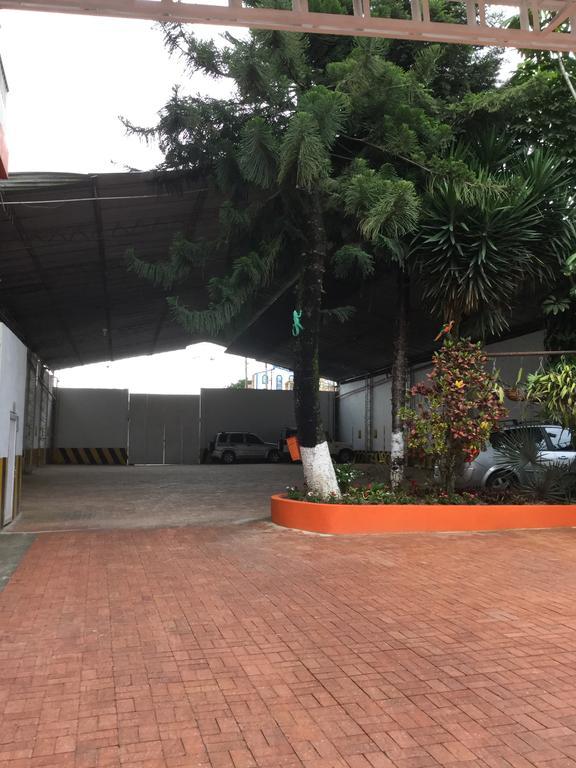 Hotel Emperador Barbosa  Exteriér fotografie