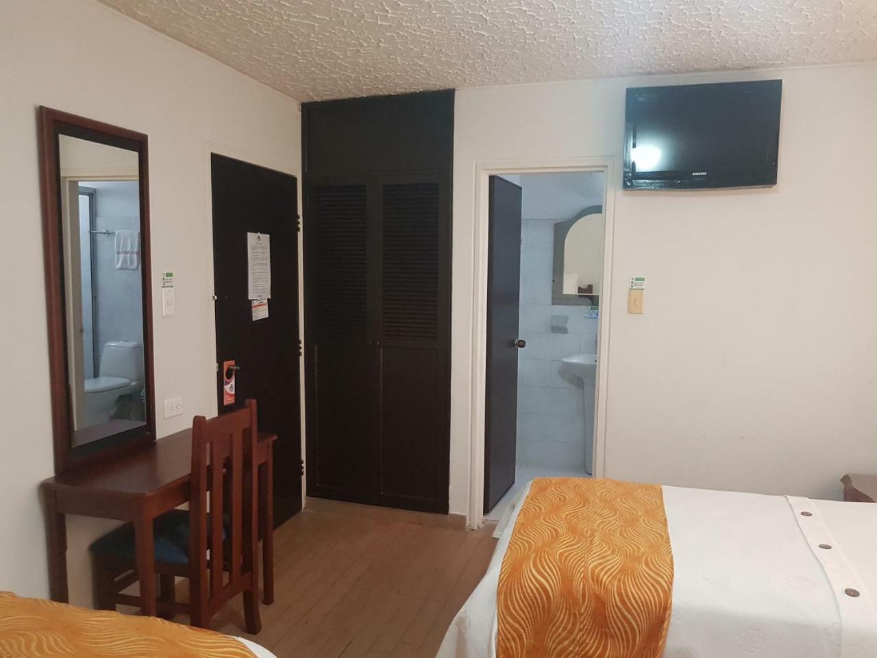 Hotel Emperador Barbosa  Exteriér fotografie