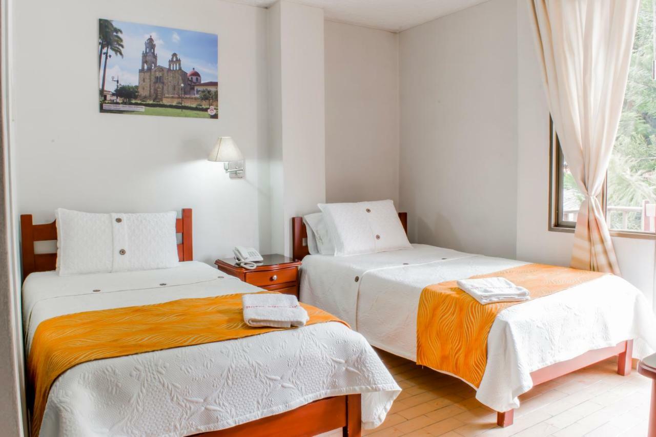 Hotel Emperador Barbosa  Pokoj fotografie