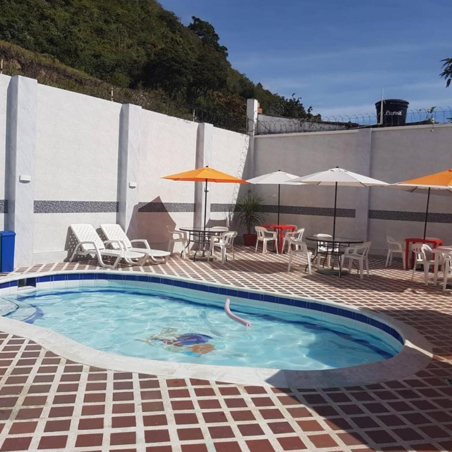 Hotel Emperador Barbosa  Exteriér fotografie